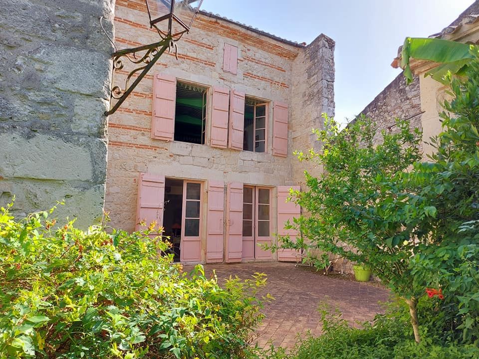 Maison Puymirol 6  pièce(s) 191 m2 - Garage - Jardin