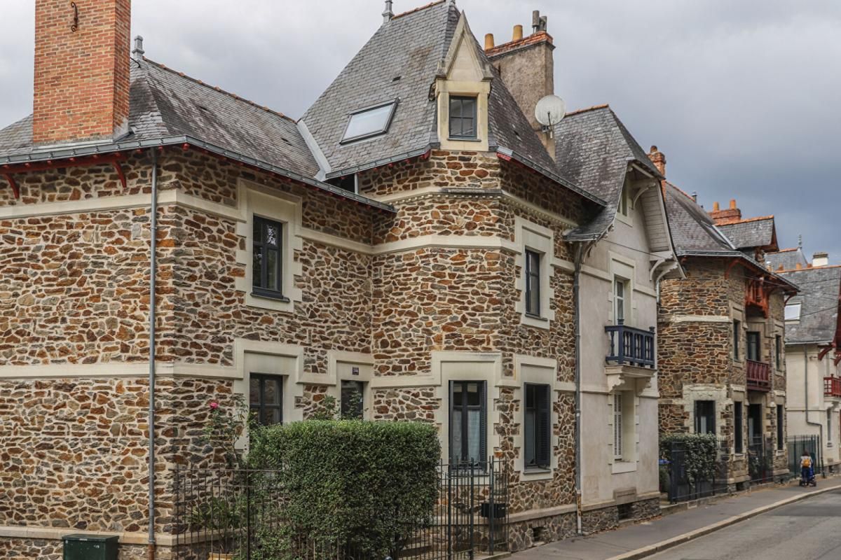 Vaste Maison BOURGEOISE , Nantes -centre ville 6 pièce(s) 185 m2 - 4 chambres