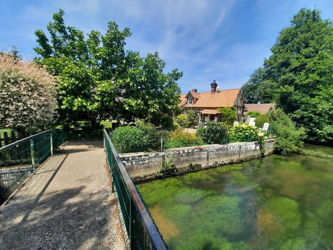 Longère dans un décor bucolique 255m²  à 1h de Paris