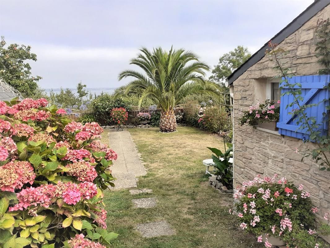 Maison bretonne T5 entièrement rénovée, 4 chambres, avec vue mer à LANVEOC