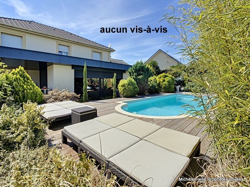 Maison sans vis-à-vis avec piscine 8 pièce(s) 171 m2