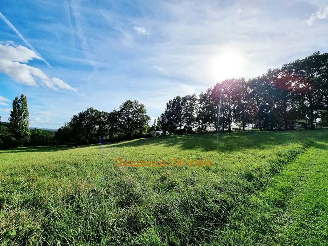 24120 Beauregard de Terrasson : Terrain à bâtir de 5120 m²