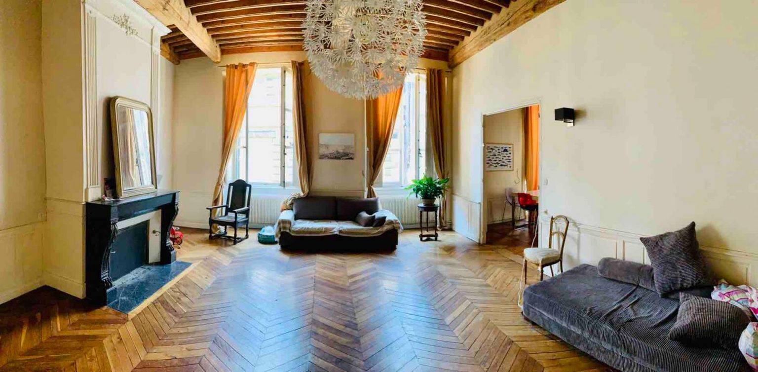 Maison Riom de 300 m2 avec garage