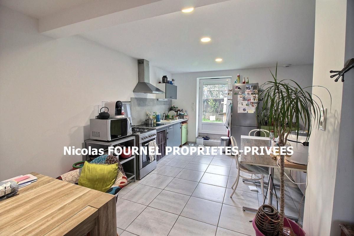 Firminy 42700 maison avec jardin, entièrement rénovée en 2017, environ 79m² habitables 3 chambres