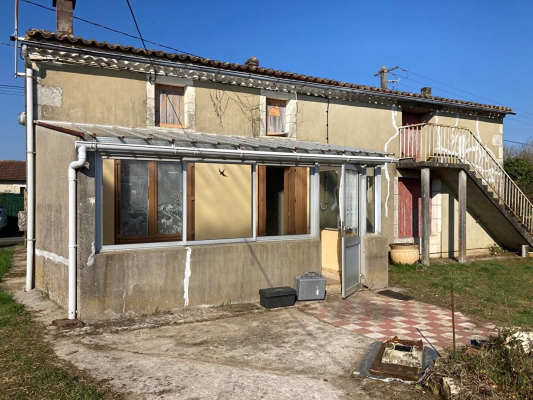 EXCLUSIVITE Maison à 3 mn de Pons de 117 m2 à rénover