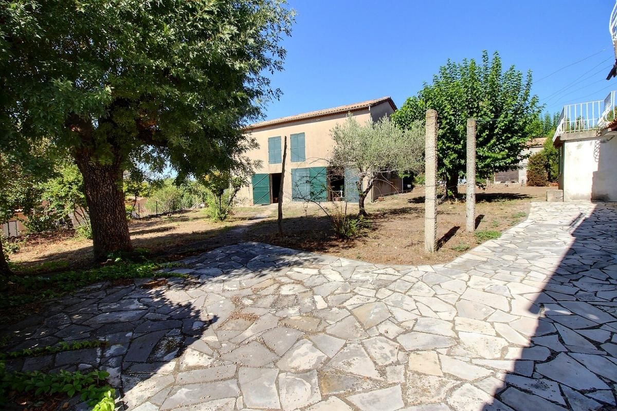 Ensemble immobilier Saint Antonin, 6 pièces 139 m2