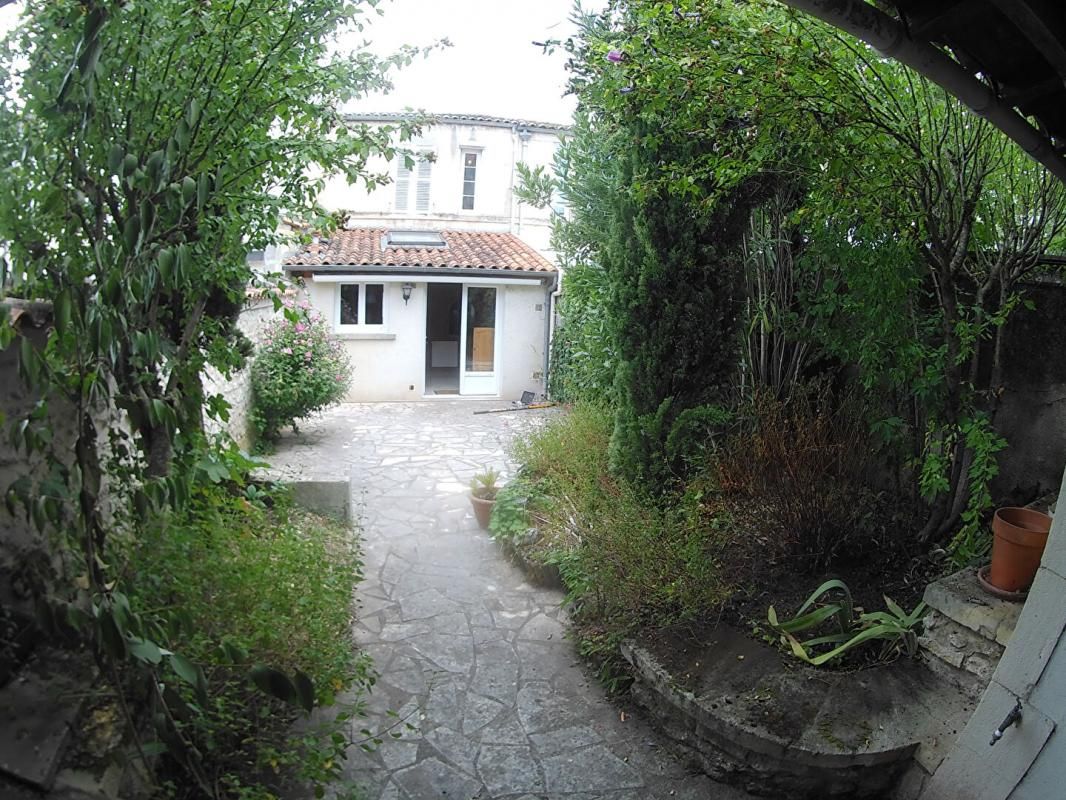 Maison Cognac 4 pièce(s) 83 m2