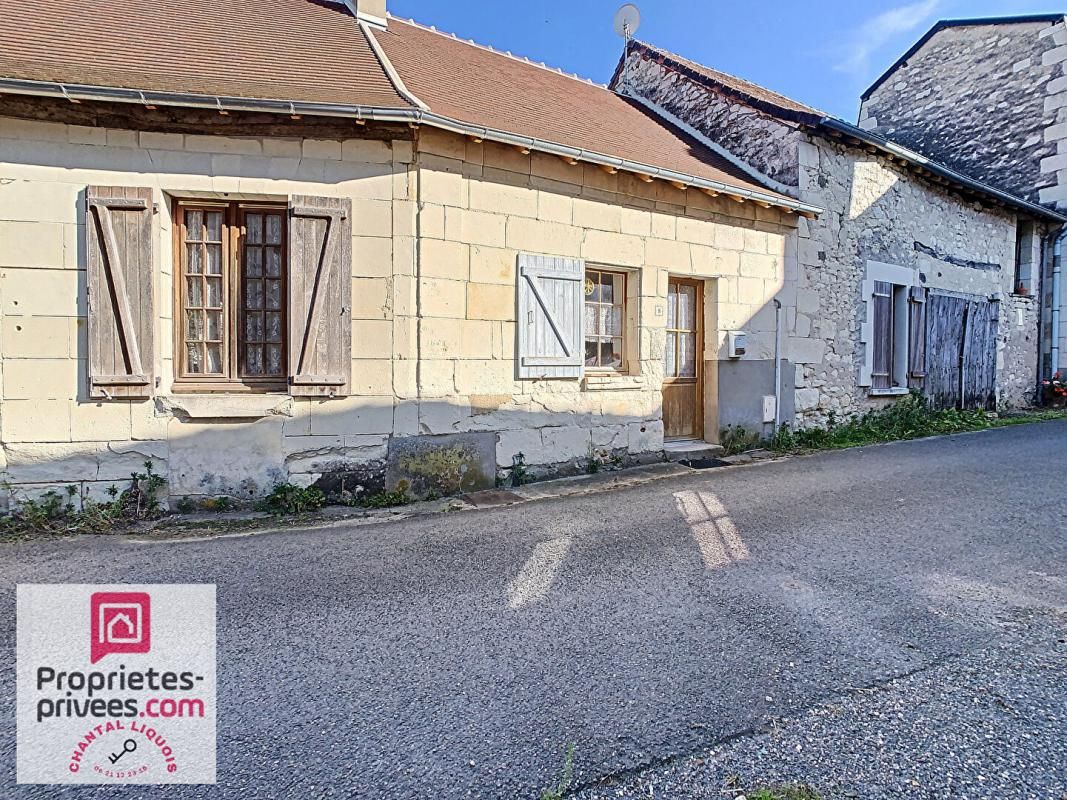 COUSSAY LES BOIS -Maison de bourg