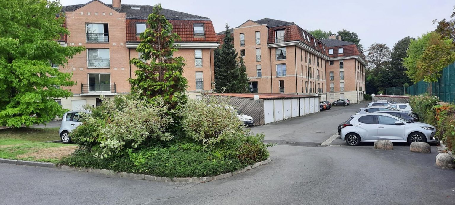 APPARTEMENT  LOMME  T 2  - 46 m2 - PARKING - CAVE