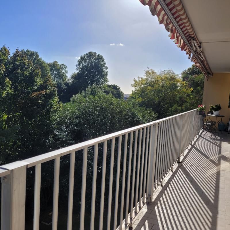 91330- YERRES - Appartement 5 pièces- 93 m²- Cave- 2 places de parking
