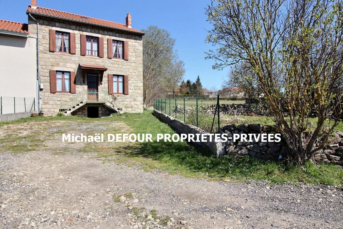 Lapte 43200 maison en pierre environ 120 m² sur 1289 m² de terrain