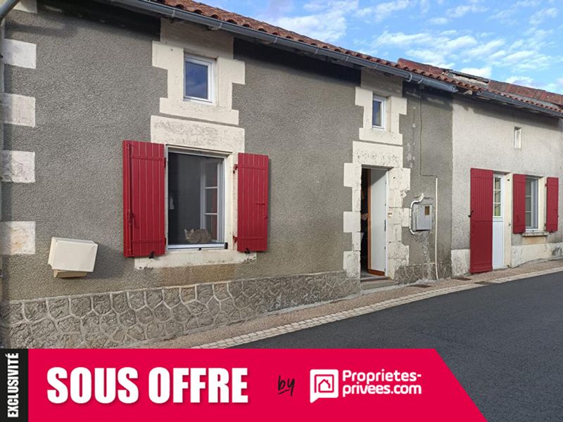 Maison rénovée de 124 m2 à Bouresse, 4 chambres, garage, jardin, cour