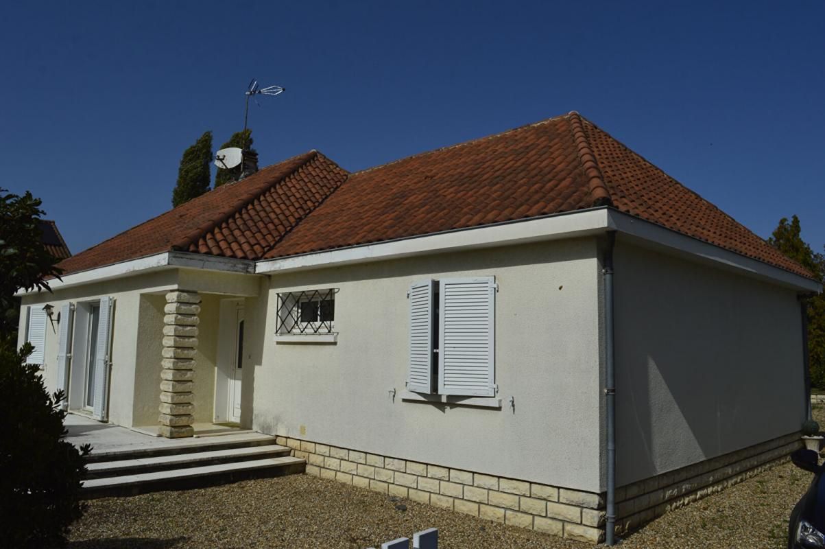 Maison Saint Leon Sur L Isle 6 pièce(s) 101 m2