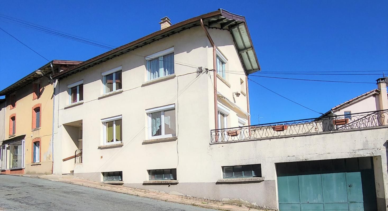 Villa traditionnelle avec terrasse vue dominante