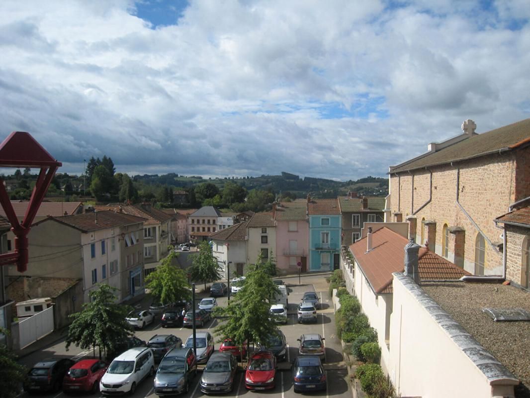 Cours-La-Ville : Immeuble de rapport  de 260 m2 - 4 Logements