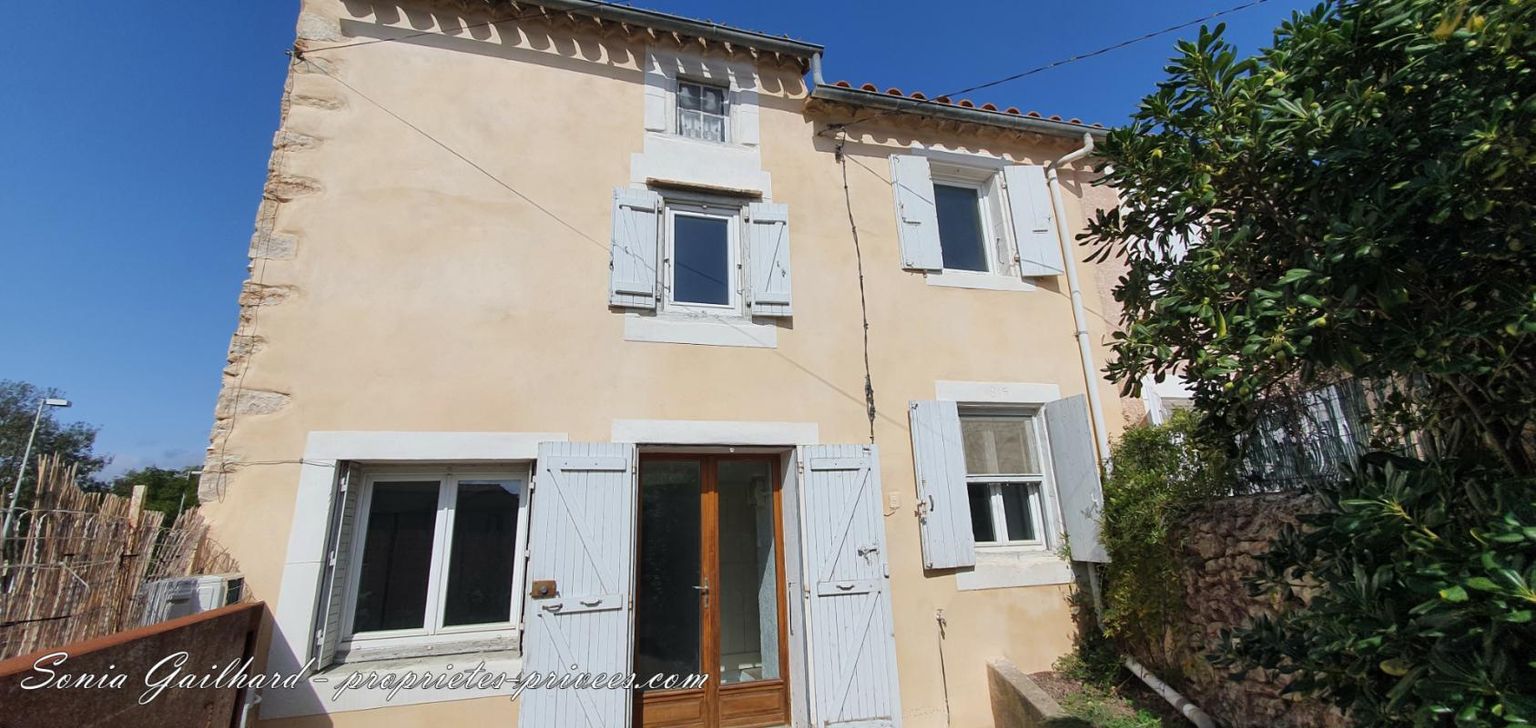 Maison de village récemment rénovée - 3 chambres, cour