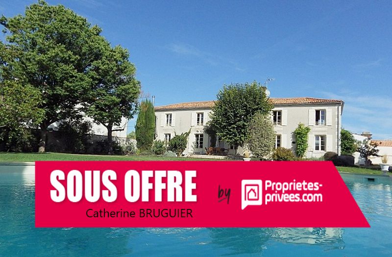 Propriété Maison de maître 325 m2, 9 chambres, piscine, bâtiment annexe