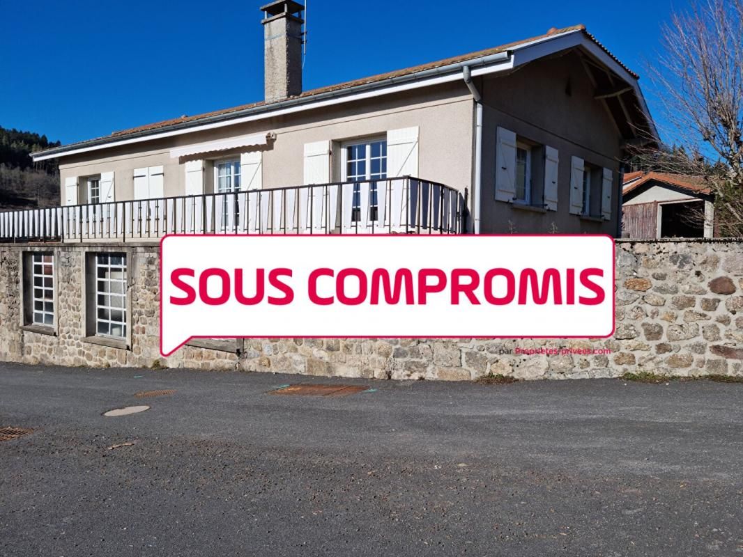 *** SOUS COMPROMIS *** Riotord Maison Plain-pied Entrepôt Garage sur 990m² de terrain