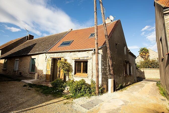 Maison de ville ancienne - Gommerville/Pussay-129000