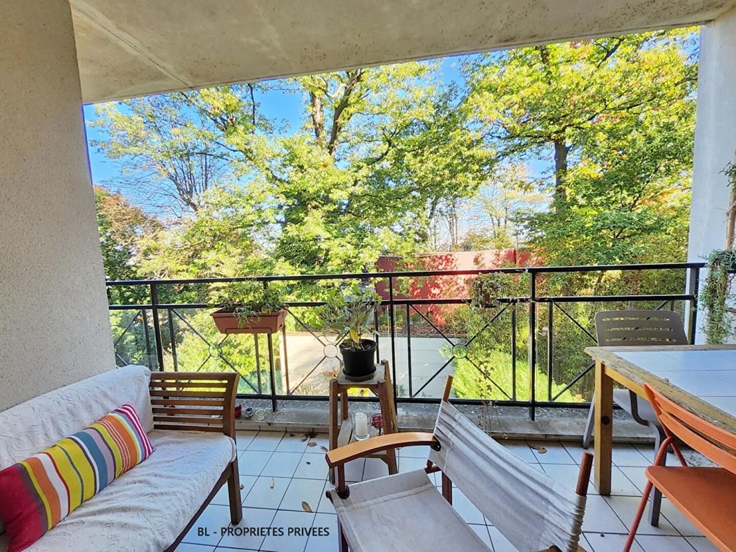 Bel appartement 5 Pièces - 91 M2 avec terrasse et balcon, proche forêt, sur Meudon Bellevue - 92190