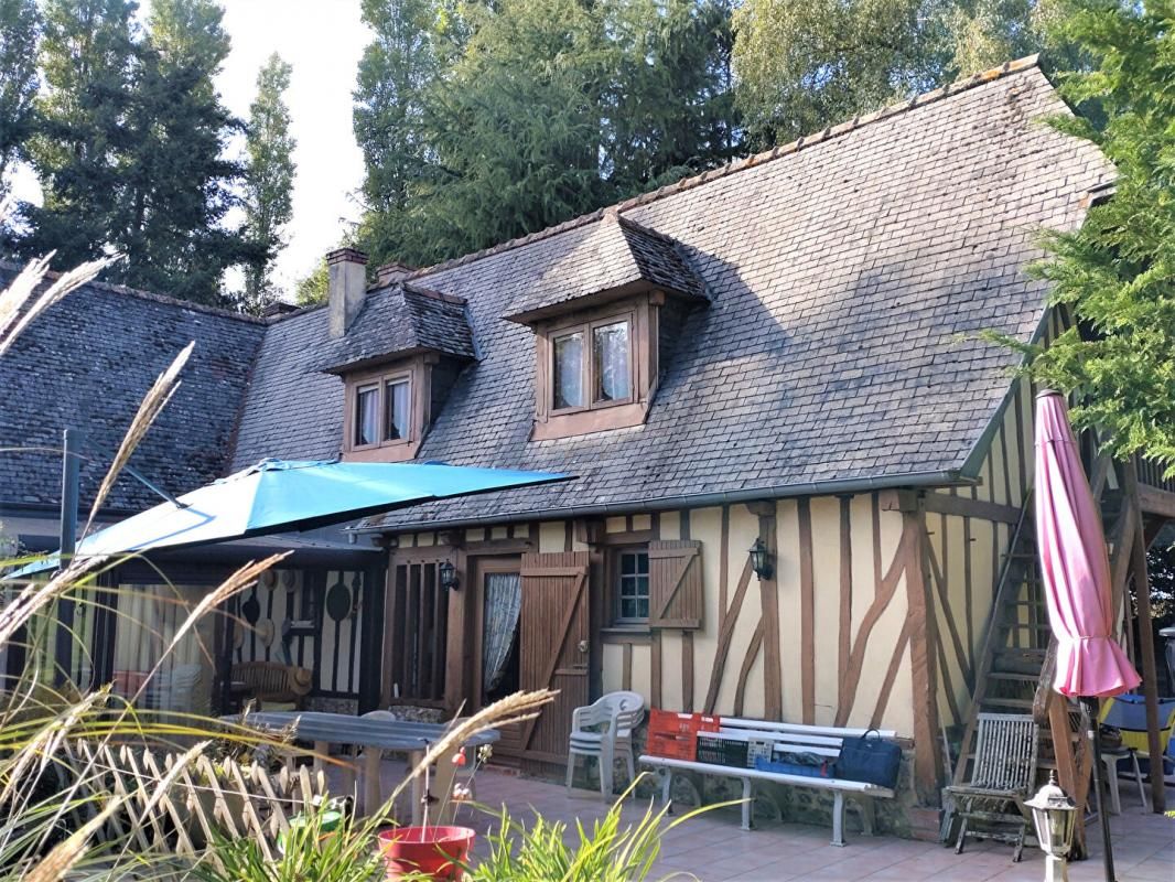 Maison viager occupé, Lieurey (27560), 125 m², 4 chambres, bureau, véranda, garage/atelier, abris en bois,terrain agrémenté et arboré de 1 895m²avec bassin à poisson. Bouquet 175 750 (honoraires charges vendeur)