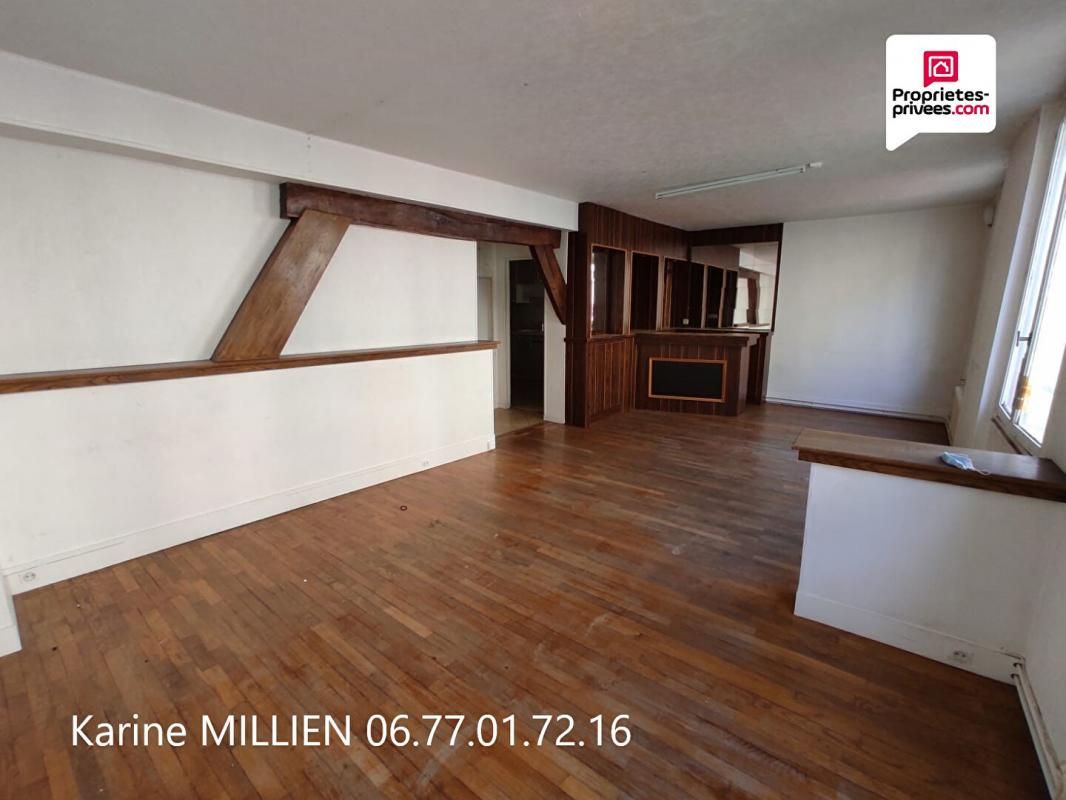 SAINT GERMAIN EN LAYE 78100 Immeuble : 2 appartements et 1 local commercial loué - 1 709 400  HAI
