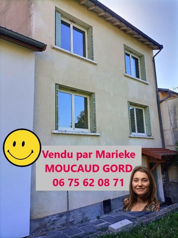 *** VENDU *** BAS EN BASSET  43210 Immeuble de 2 appartements avec jardin ,balcon et cave