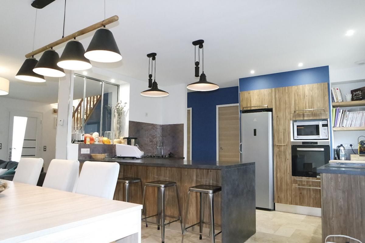 MAISON RENOVEE 6 PIECES SOUS SOL JARDIN