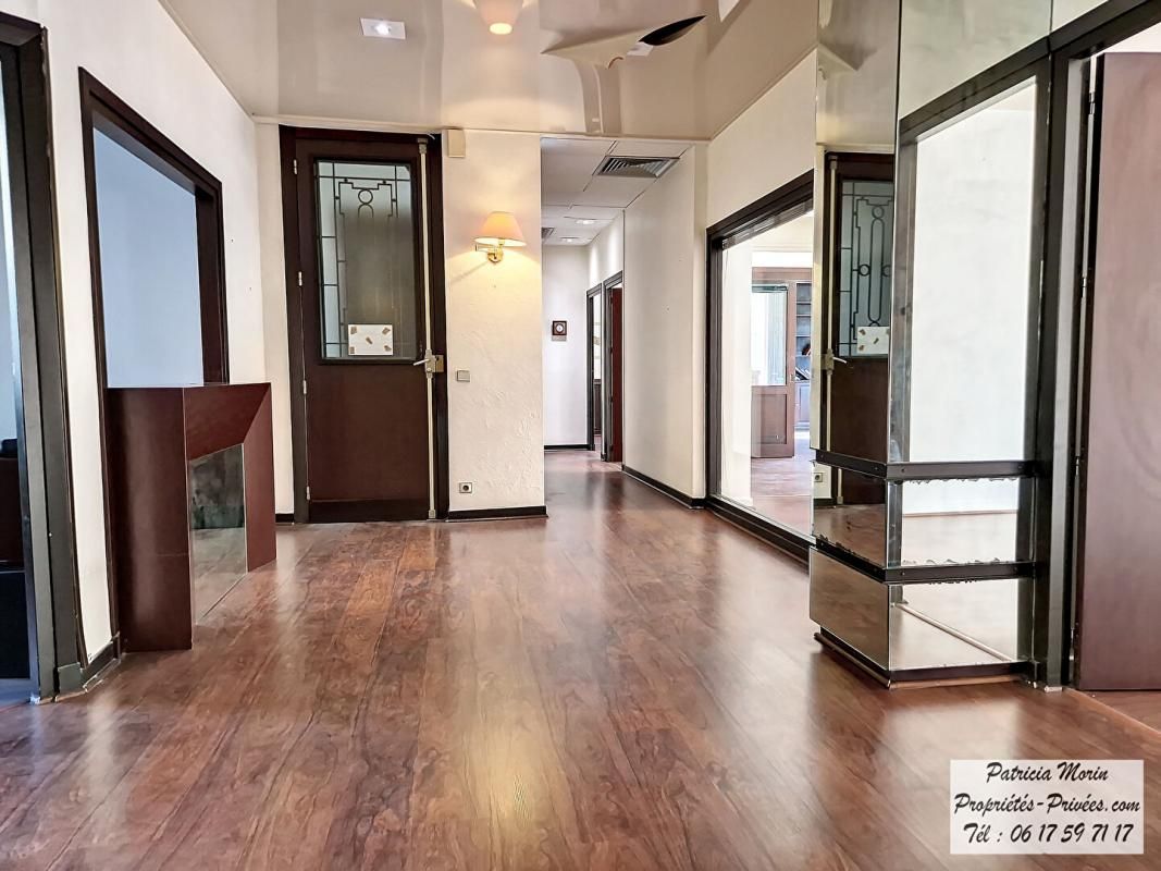 Appartement  8 pièce(s) 169.59 m2