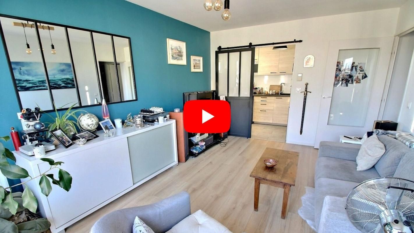 Appartement Plaisir 2 pièce(s) 39 m2 à la gare de Plaisir Grignon