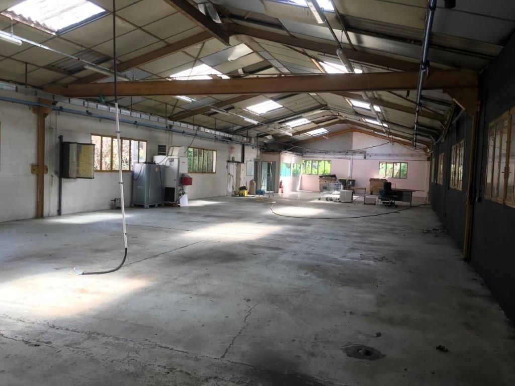 DREUX SECTEUR DREUX - Local d'activité 1.100 m² sur parcelle 4.800 m² 3