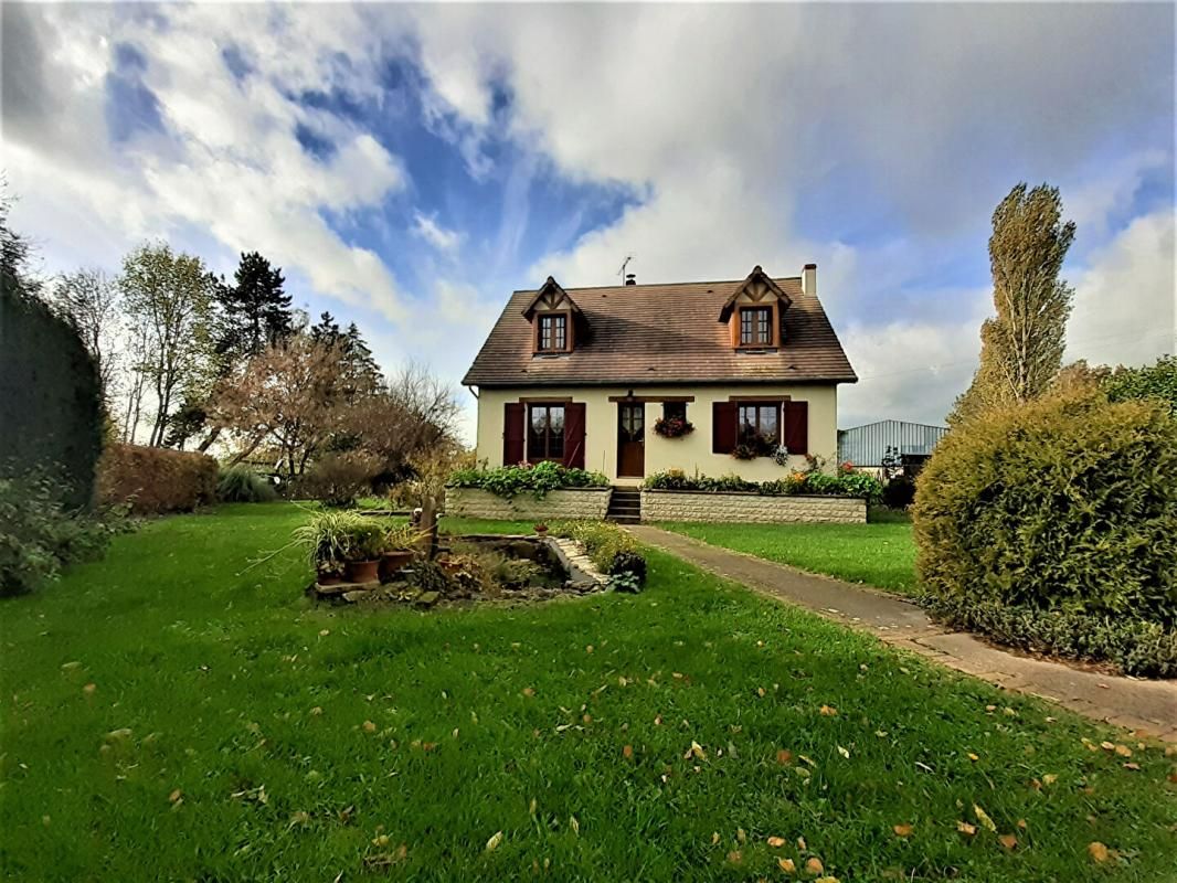 Maison avec hangar de 336 m² et 9.3 hectares d'herbages