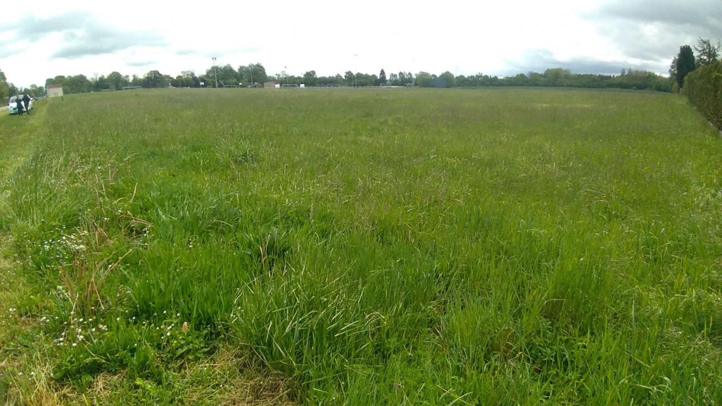 Terrain constructible de 8650m²