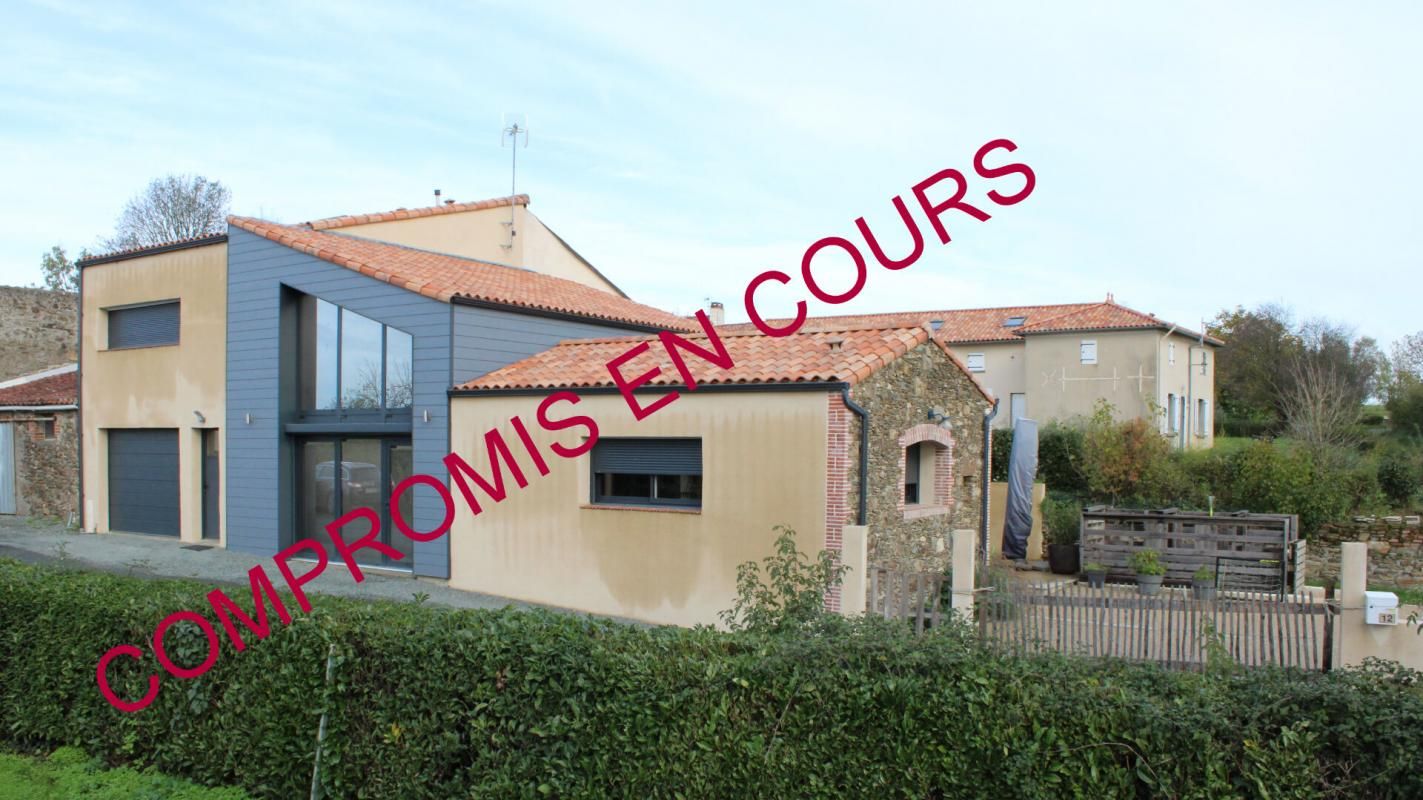 Maison A VENDRE en EXCLUSIVITE - Rochetrejoux 109 m2 env - Entièrement réhabilitée