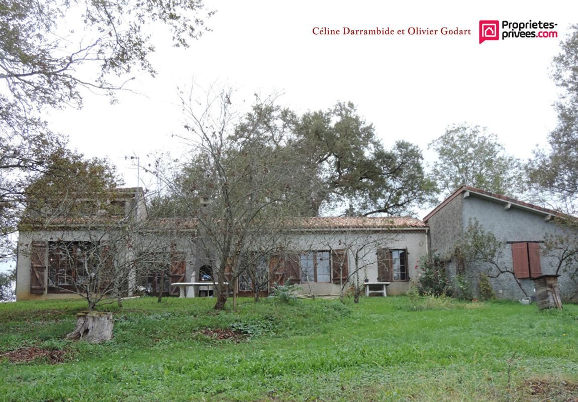 Grande maison de plain pied avec T1 indépendant, magnifique environnement