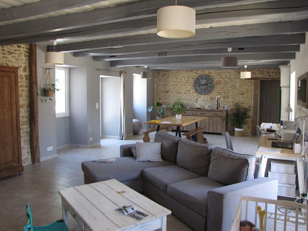 Maison Couhe 5 pièce(s) 172.14 m2 SOUS OFFRE