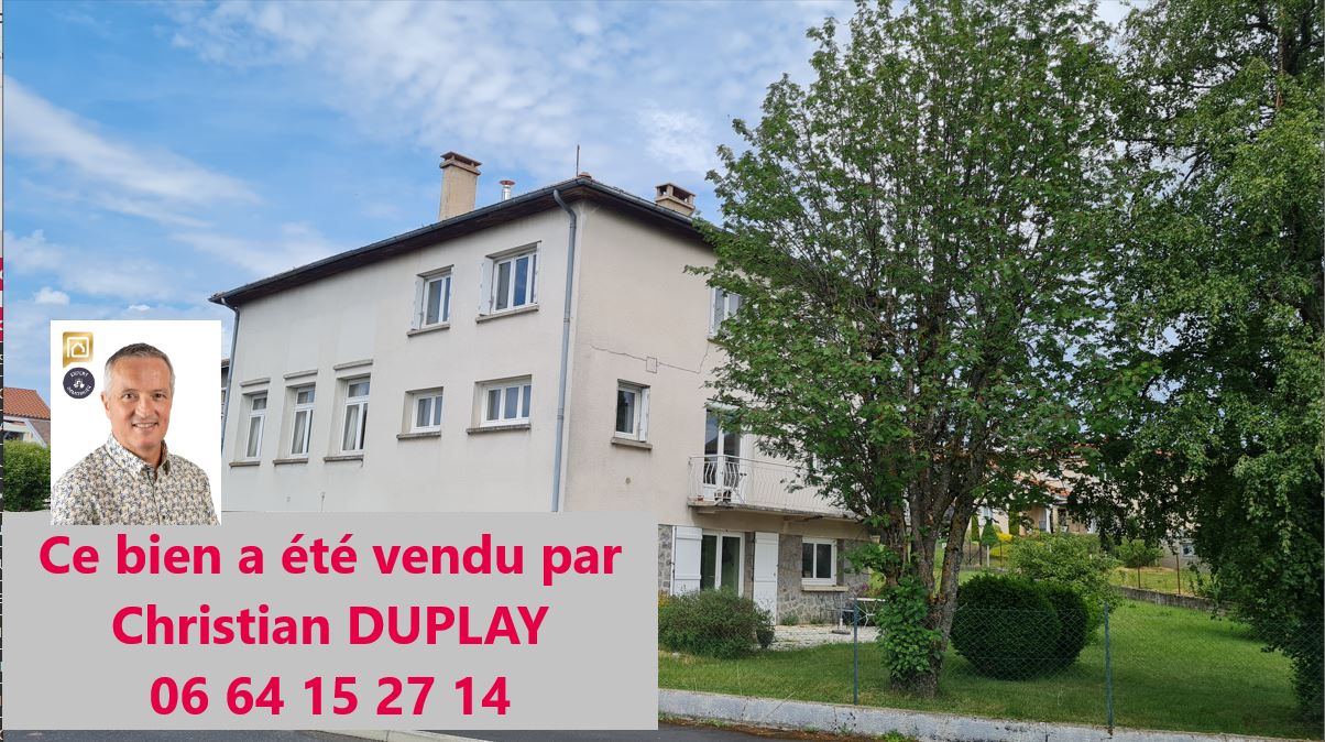 ***VENDU*** Jonzieux centre 42660 maison type passementerie  275m² 5 chambres, dépendances terrain 1000m² possibilité deux logements