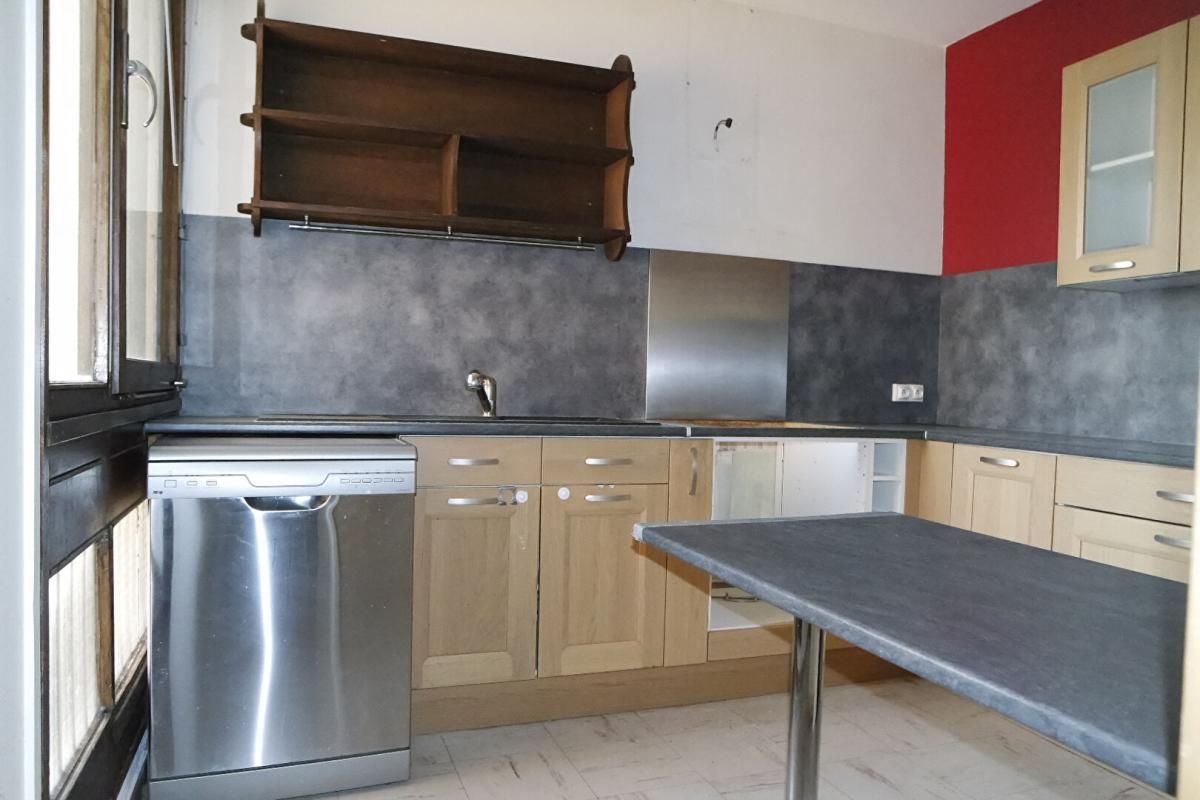 BOURGES APPARTEMENT  77M² 4 PIECES BALCON