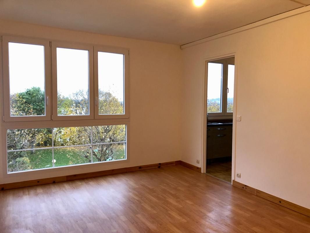 91800 - Brunoy - Appartement 3 pièces 57,91 m² + cave