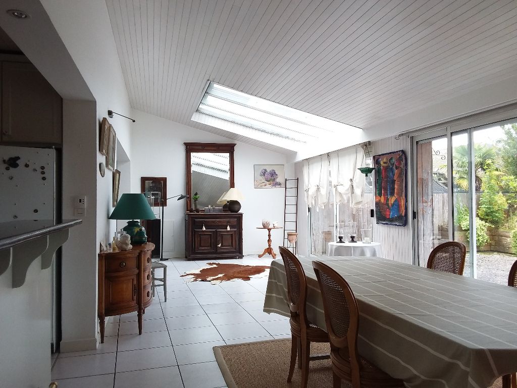 Immeuble Rostrenen 12 pièce(s) 250 m2
