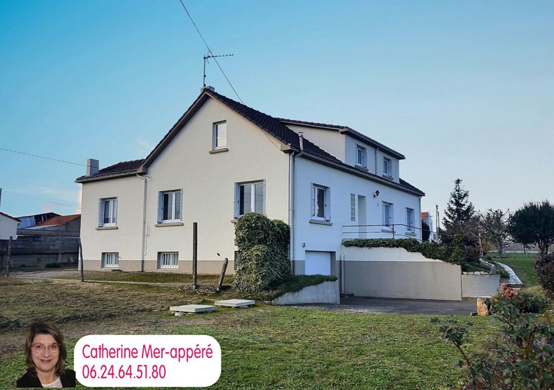 Grande maison familiale en campagne