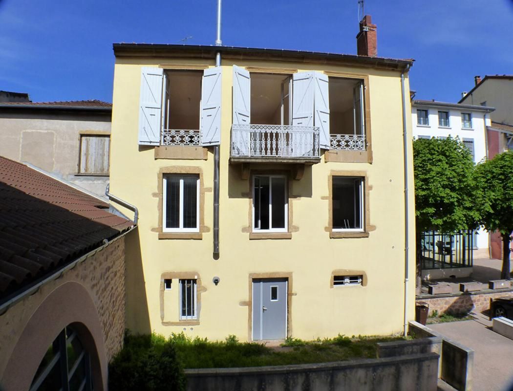 Appartement Thizy Les Bourgs 3 pièce(s) 85 m2 59 000