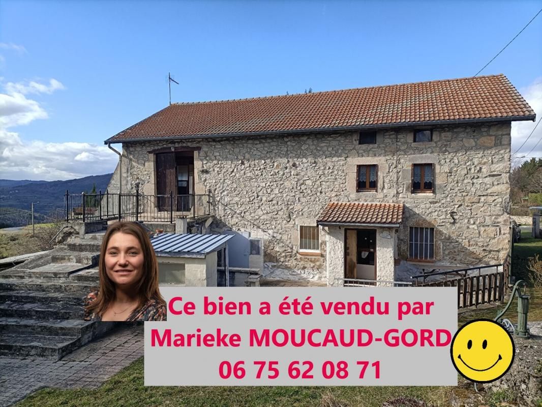 ***VENDU*** Maison en pierre entièrement à rénover d'environ 136m² habitable sur environ 1000m²