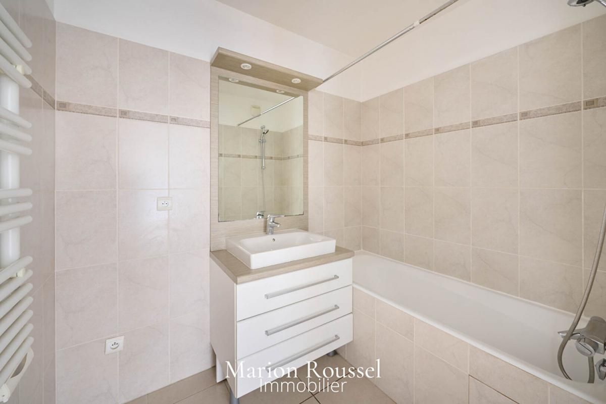 ISSY-LES-MOULINEAUX Appartement Issy Les Moulineaux 2 pièce(s) 54 m2 3