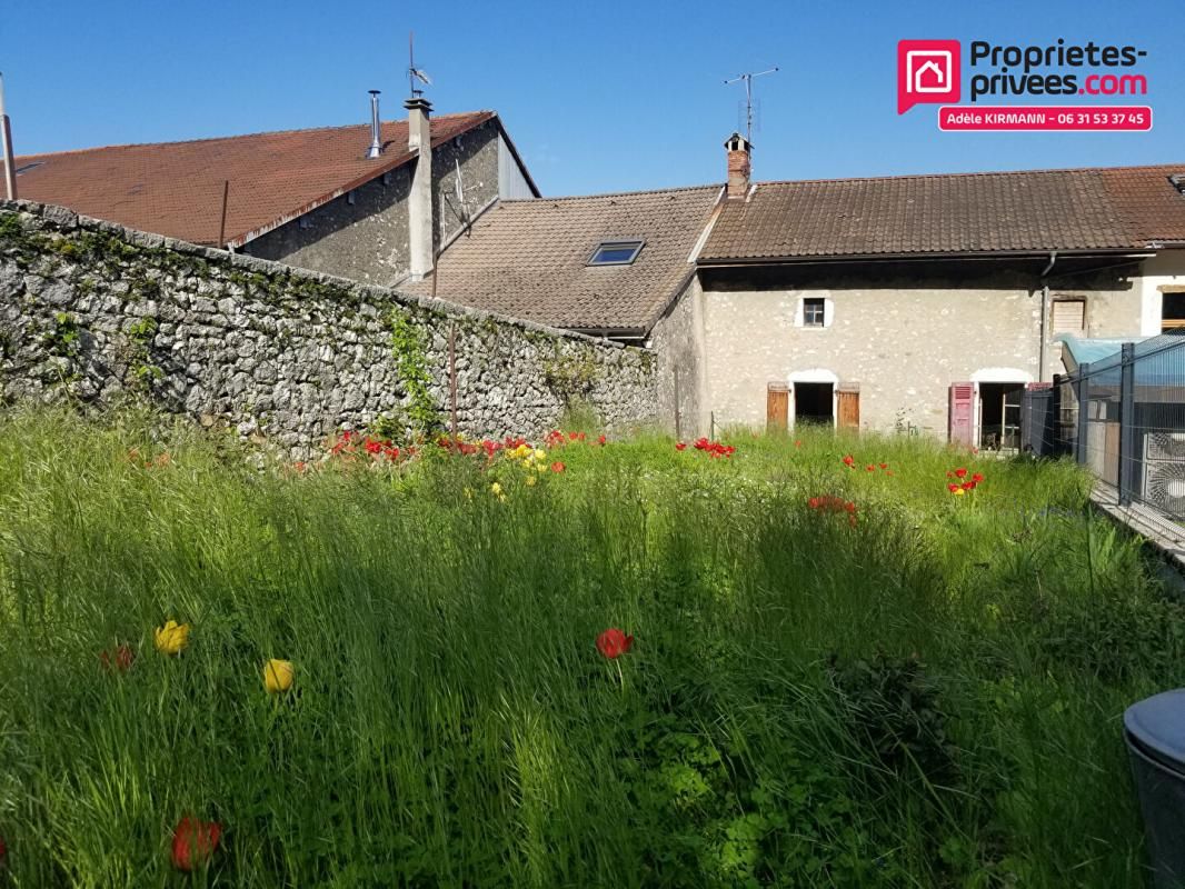 Maison de village 170m2 avec jardin à Collonges 01550 - 290'000