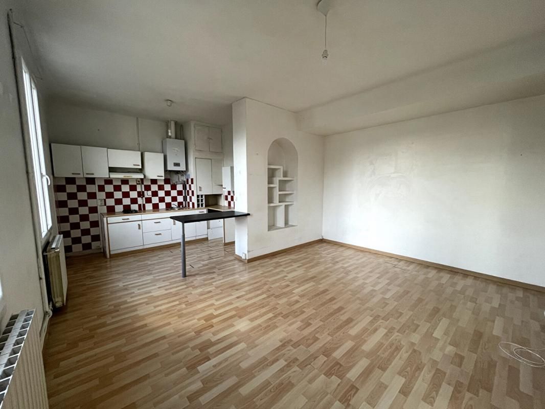 Vente T2 avec de beaux volumes - 47 m² Toulon-Est (83100)