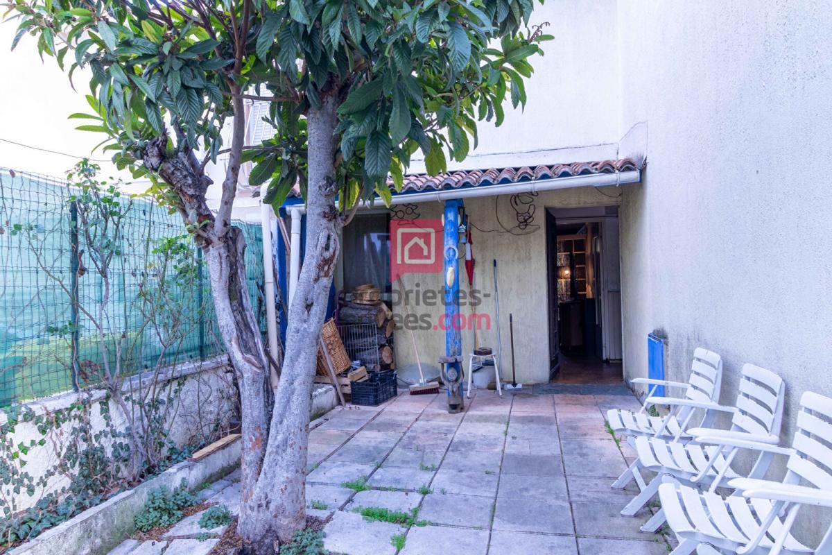 ( Le Pontet ) Maison de 130m2 , avec garage et studio indépendant,  terrain 251m2