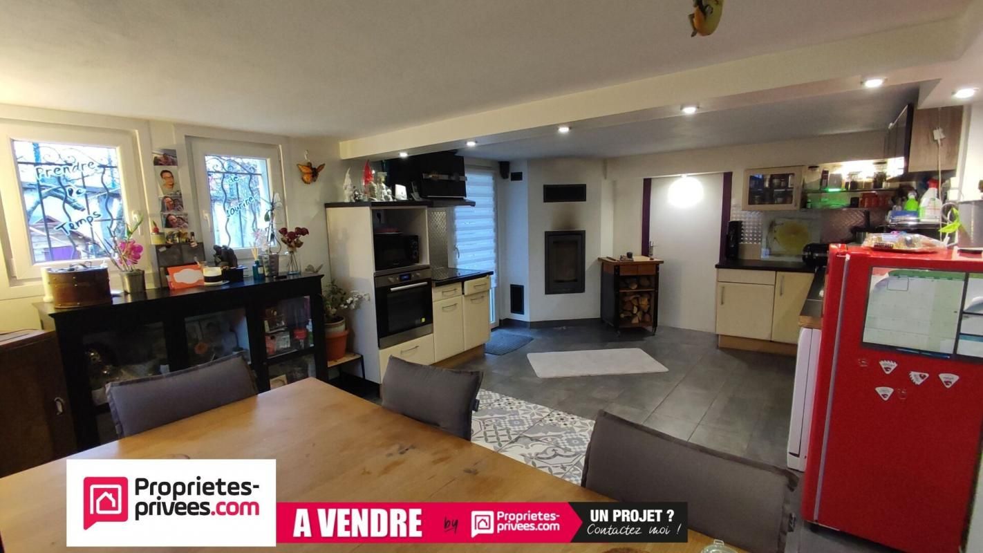 Maison familiale avec appartement F2  et jardin