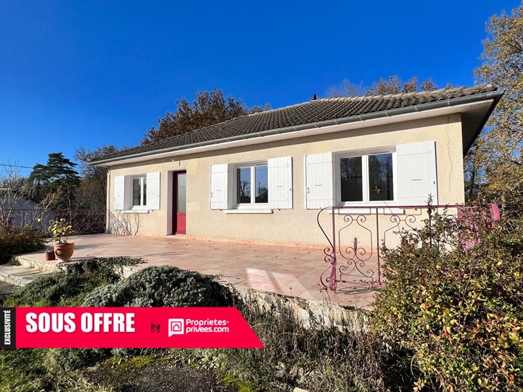 Maison à niveau T6 d'env. 149 m2 avec 5 ch. et double garage au calme sur COULOUNIEIX-CHAMIERS (24660)