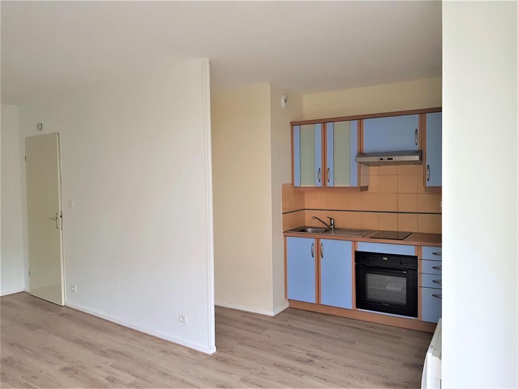 Appartement  2 pièce(s) 40 m2 177 575 euros FAI